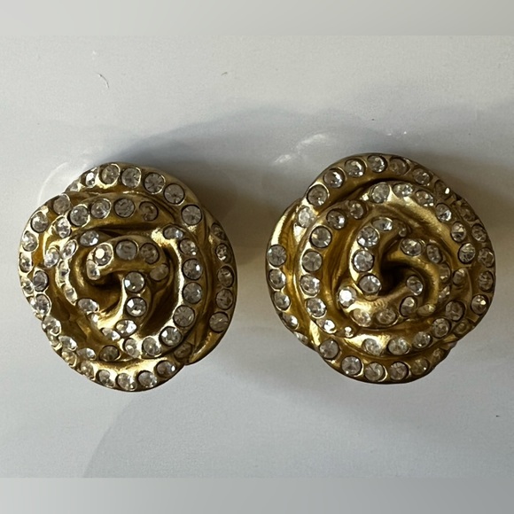 Jewellians 1980’s huge runway earrings - Picture 5 of 7